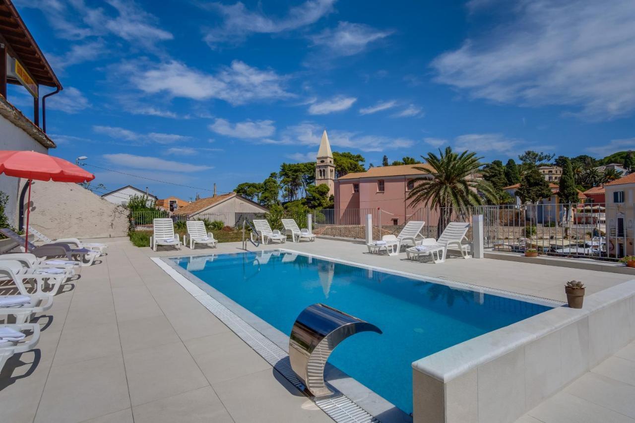 Hotel Vila Conte Veli Lošinj Exterior foto